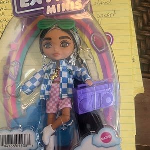 Barbie extra mini